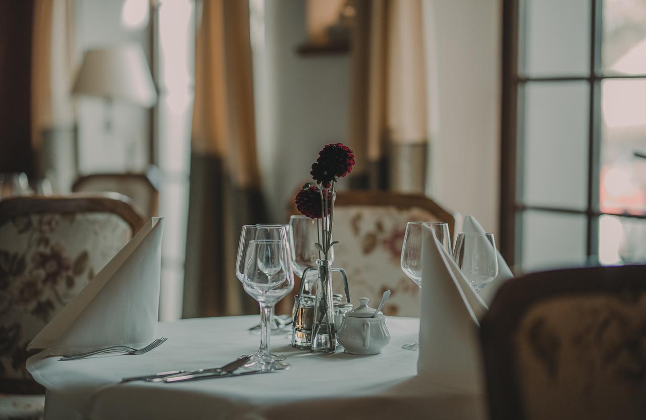 Hotel Restaurant Boss Miłosław Eksteriør bilde