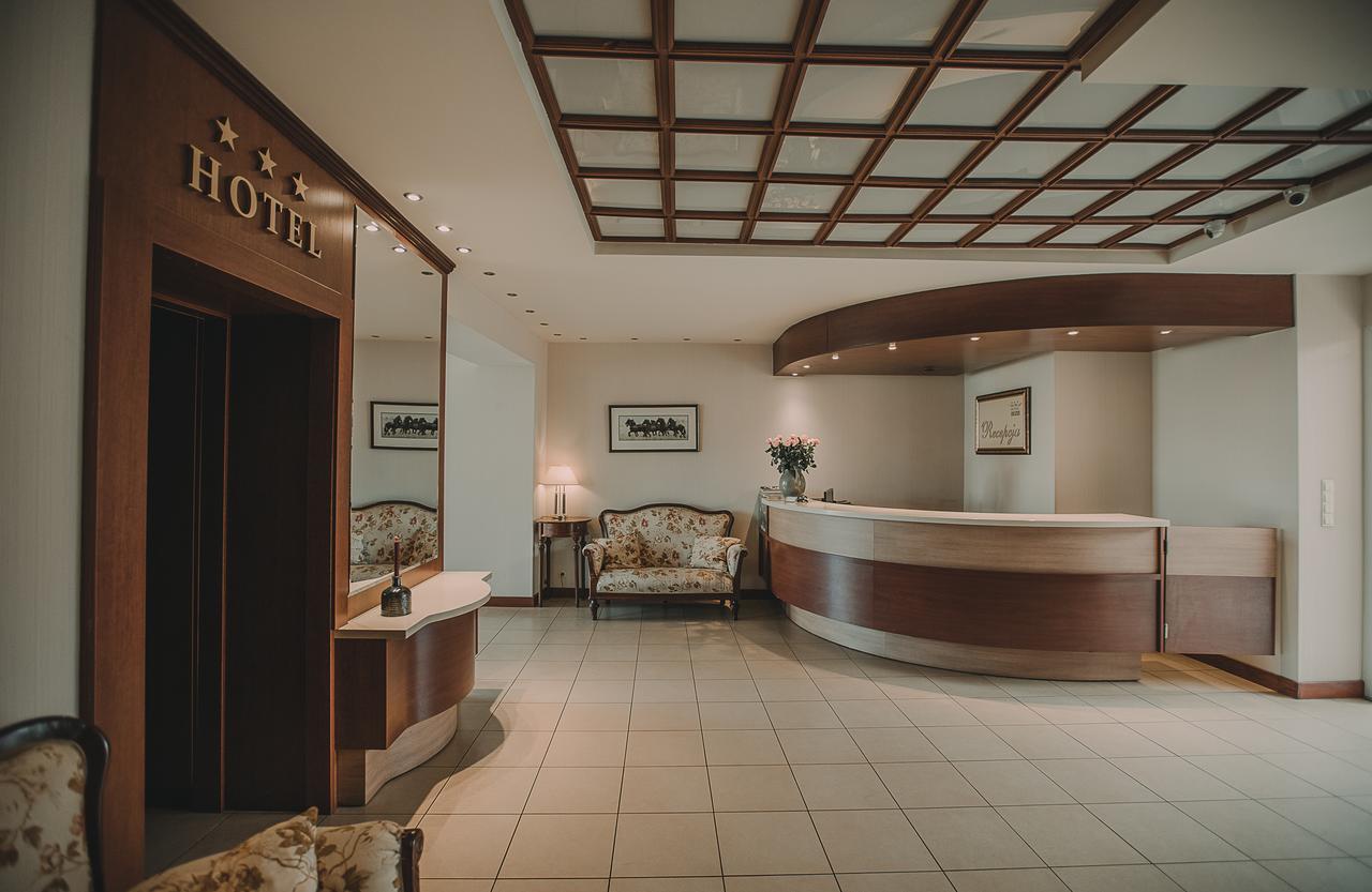 Hotel Restaurant Boss Miłosław Eksteriør bilde